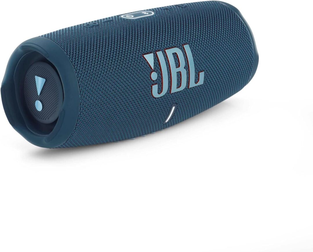 JBL Charge 5 - Portable Bluetooth Speaker with deep bass, IP67 waterproof and dustproof, 20 hours of playtime, built-in powerbank, in blue - Image 6