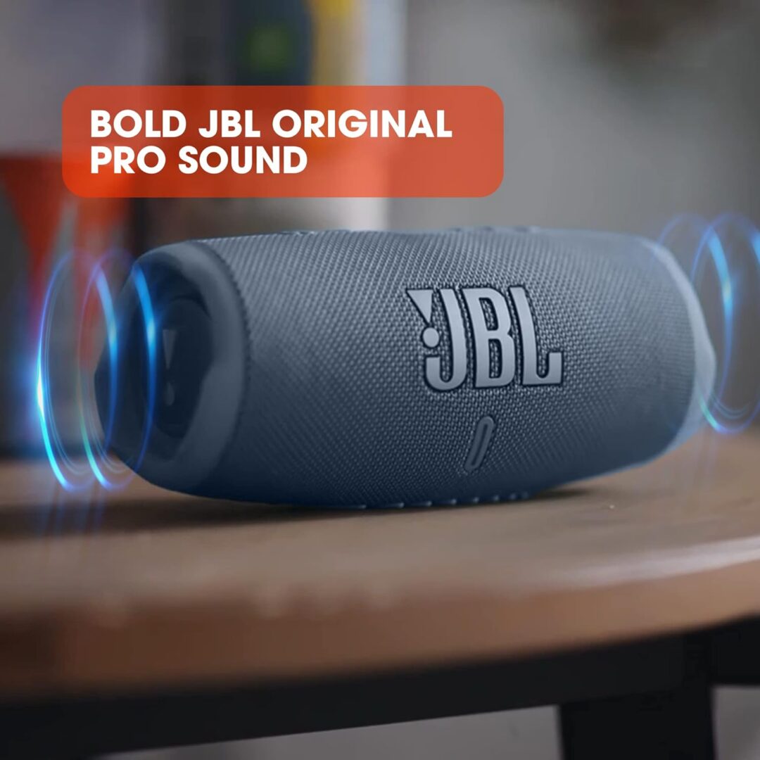 JBL Charge 5 - Portable Bluetooth Speaker with deep bass, IP67 waterproof and dustproof, 20 hours of playtime, built-in powerbank, in blue - Image 4